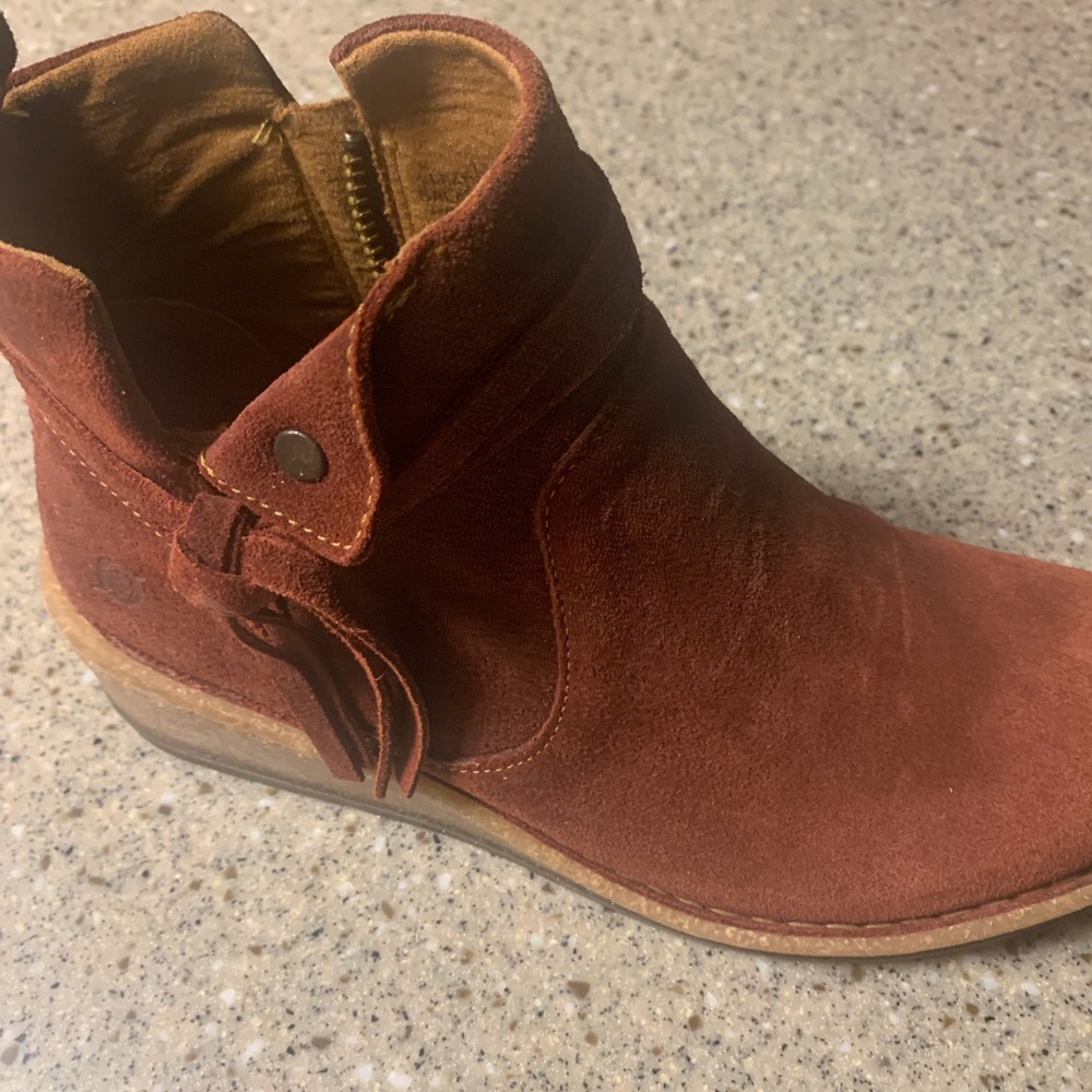 Born Women's Ankle Boots in Rust Suede